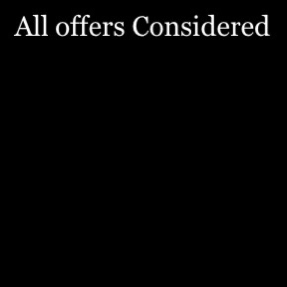 Poppy Flower Cut Crystal Bowl Goes beyond the dining table standard. - Picture 5 of 16